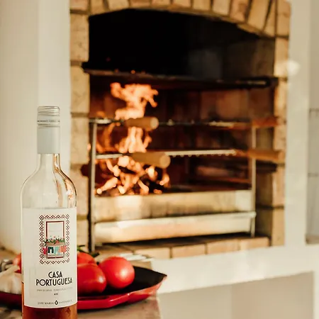 Casa Vermelha مونكاراباشو